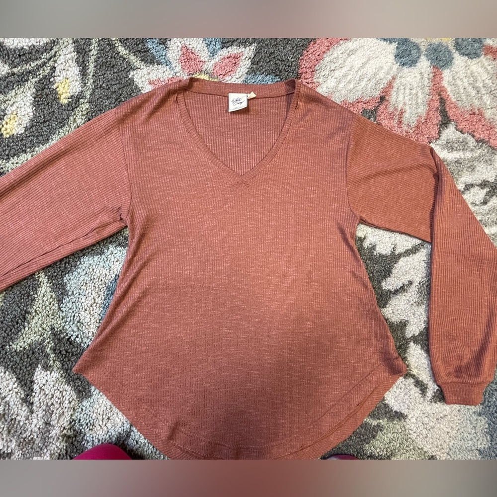 The Buckle ‘White Crow’ Small Sweater